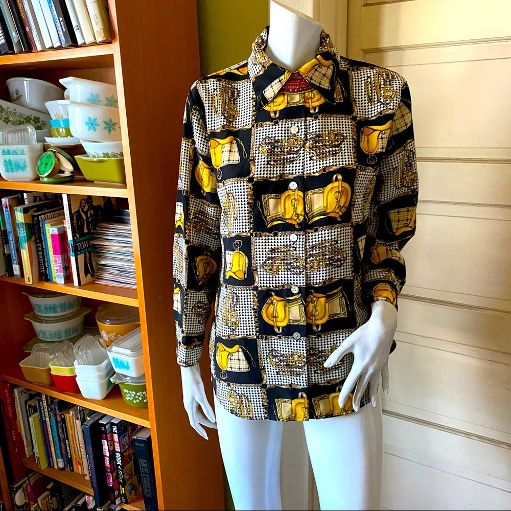 Kiss Me saddle blouse